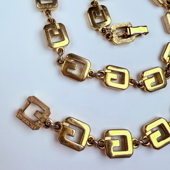Givenchy G Logo Gold Iconic Runway Classic 1980's Vintage 8mm Necklace 15.5" - Picture 2 of 6